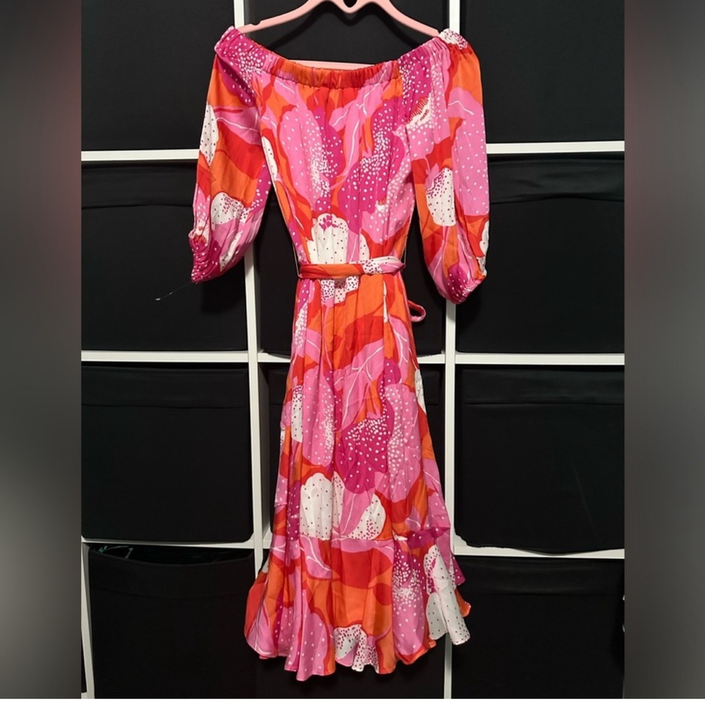 Vibrant Off-Shoulder Dress - Picture 3 of 5